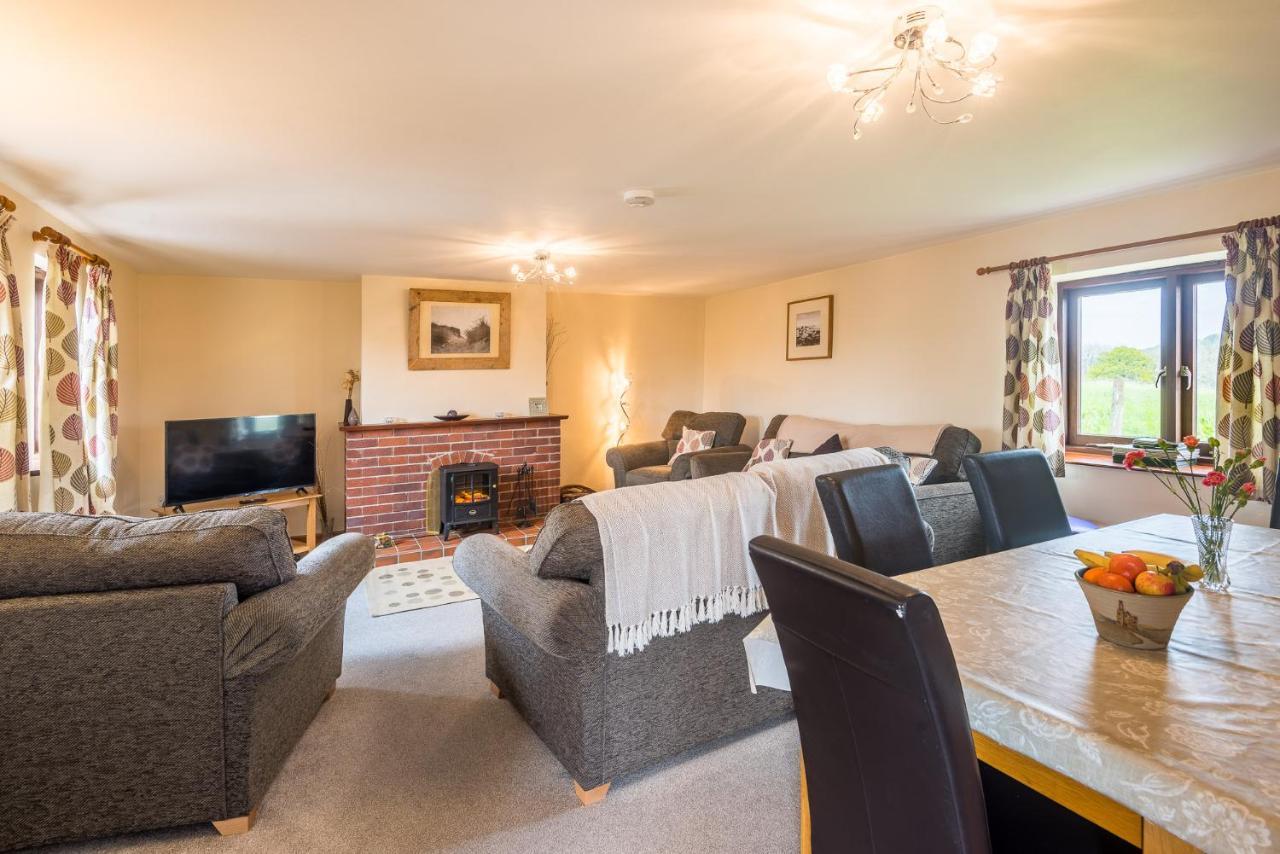 Well Farm Cottages North Tamerton Экстерьер фото