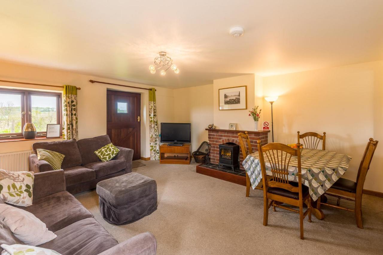 Well Farm Cottages North Tamerton Экстерьер фото