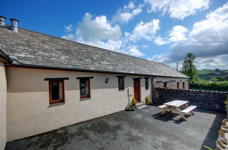 Well Farm Cottages North Tamerton Экстерьер фото